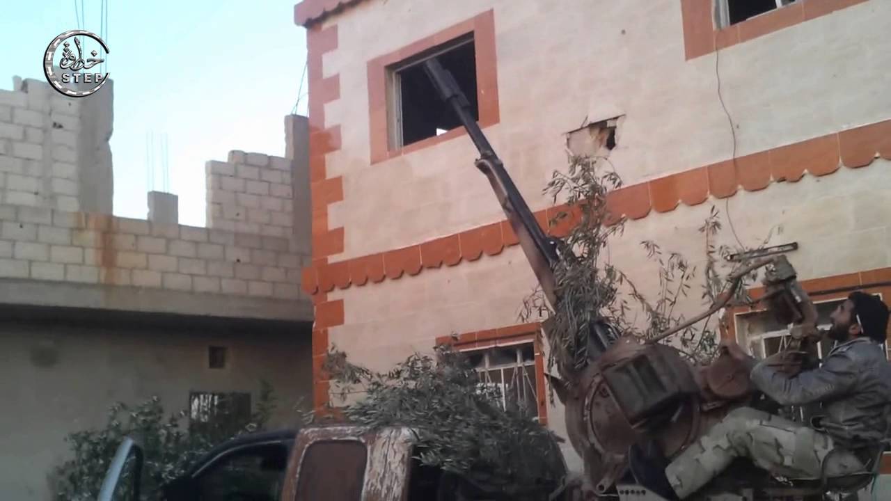 تصدي الثوار بالمضادات للطيران المروحي في الشيخ مسكين في ريف “درعا” 23-11-2015