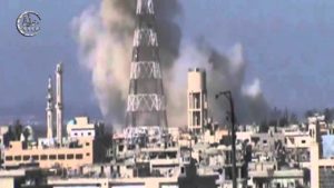 لحظة سقوط البراميل المتفجرة على الشيخ مسكين في ريف “درعا” 11-12-2015
