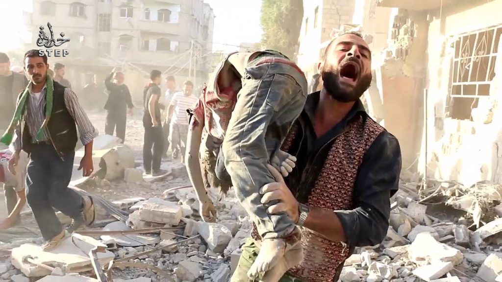 شاهد الدمار جرّاء القصف الجوي الذي استهدف مدينة كفر بطنا خلفت مجزرة