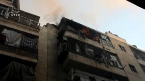 شاهد آثار القصف بالقنابل الفوسفورية الذي استهدف حي الشعار بمدينة حلب