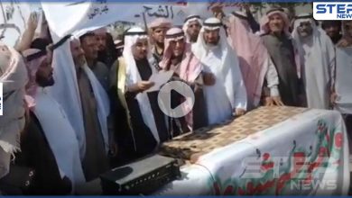 بمهلة شهر.. قبيلة العكيدات تجتمع بدير الزور وتوضّح مطالبها من التحالف الدولي وقسد (فيديو)