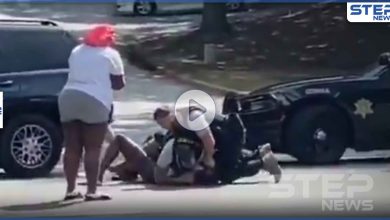 بالفيديو|| غضب بأمريكا على عنصرية السُلطات.. شرطي يضرب بعنف رجل أسود أمام صديقته وطفلها