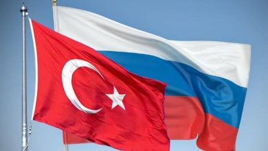 علم روسي و تركي