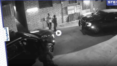 بالفيديو|| على طريقة أفلام الأكشن سيارة تختطف مغني راب في السعودية وناشطون يطلقون هاشتاغ "الجمس الأسود" ويكشفون الحقيقة