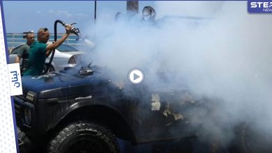 بالفيديو|| لبناني يحرق سيارته غضباً من أزمة البنزين وإطلاق نار تشهده محطات الوقود في بيروت