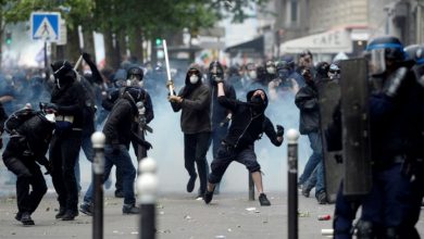 مظاهرات ضد "التصريح الصحي" في دول أوروبية واشتباكات مع الشرطة في باريس