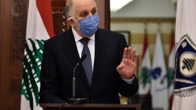 وزير الداخلية اللبناني يعرقل التحقيقات ويمنع ملاحقة متهمٍ بارز بانفجار مرفأ بيروت