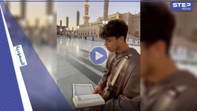 بالفيديو|| بصوتٍ رخيم مغني بريطاني يرتل القرآن الكريم في المسجد النبوي ويعلق "الطمأنينة في بيت الرسول"