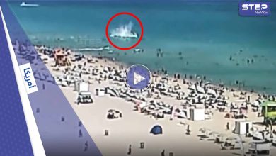 بالفيديو|| لحظة تحطم مروحية أمريكية على شاطئ فلوريدا المليء بالسيّاح كادت تسبب بكارثة