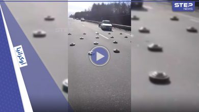 بالفيديو|| لحظات مجنونة... سيارات مدنية تعبر فوق الألغام الروسية على جسر الموت في أوكرانيا