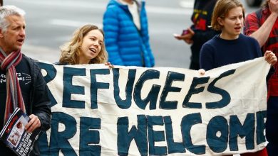 محكمة بريطانية ترفض طلبات وقف ترحيل اللاجئين والأمم المتحدة تردّ عاجلاً