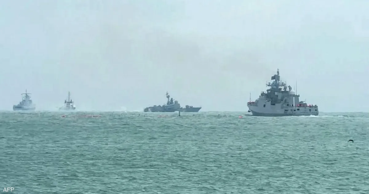 قوات روسيا والصين تلتقيان في البحر والغرب يراقب
