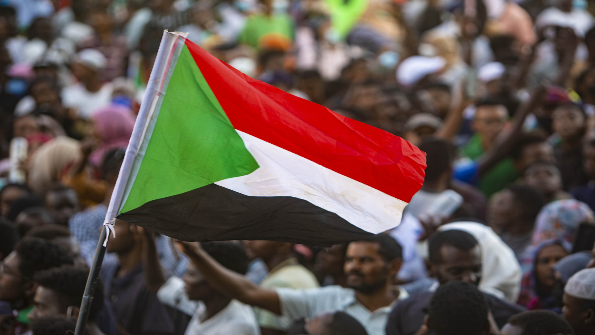 اتفاق بين الجيش السوداني ومكونات مدنية.. بنود مُعلنة وأخرى مؤجلة "تُثير القلق"