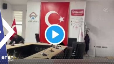بالفيديو || زلزال ثاني "يفاجئ" وزير تركي أثناء مؤتمر صحفي على الهواء مباشرة