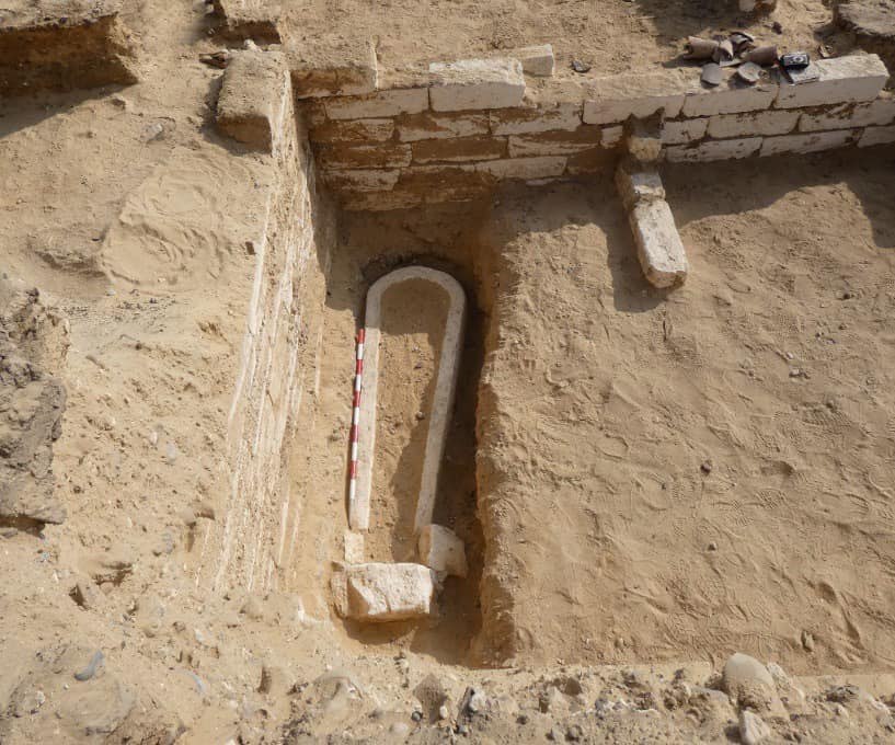- مصر تعلن اكتشاف 22 مقبرة أثرية