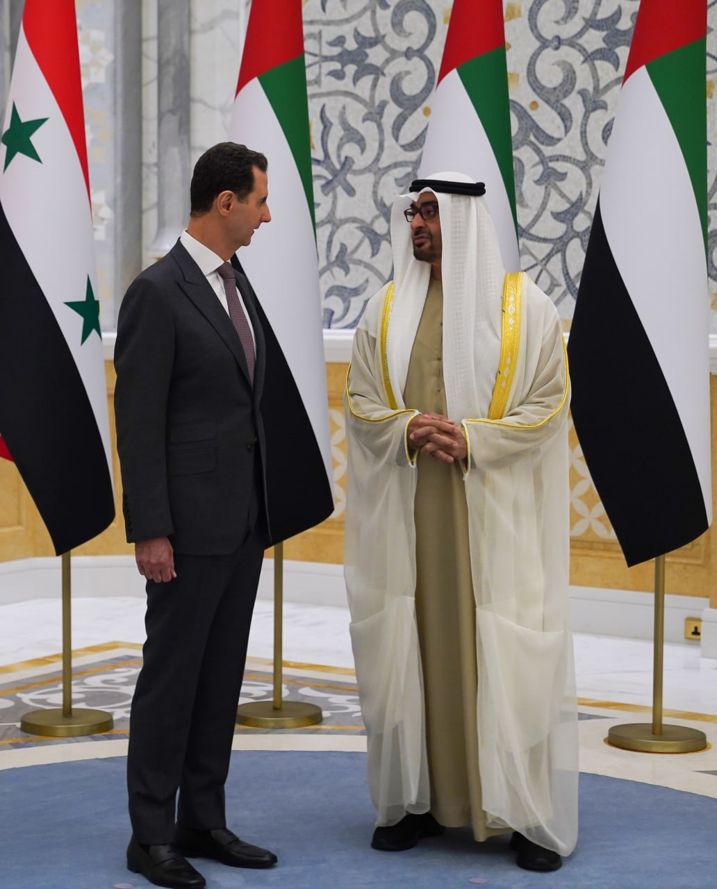 بشار الأسد يصل الإمارات في زيارةٍ رسمية.. شاهد كيف تم استقباله 