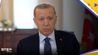 بالفيديو || الرئيس التركي يقطع مقابلة على الهواء مباشرة بسبب و"عكة صحية" ويعود ليوضّح ما جرى