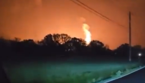 - البرق يضرب خط أنابيب غاز كولومبيا في ولاية ميسيسيبي الأمريكية