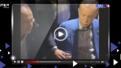 أردوغان يثير جدلاً.. لماذا رفض شرب الماء من يد حارسه؟