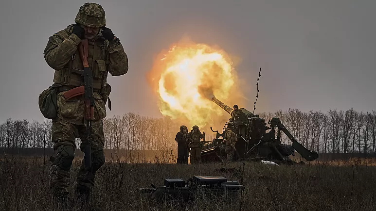 وسط حديث عن انطلاق هجوم أوكرانيا المضاد انتشار فيديو لدبابة ألمانية تشتعل
