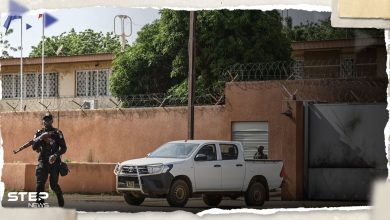 بعد قرار المجلس العسكري طرده.. السفير الفرنسي في النيجر يغادر نيامي