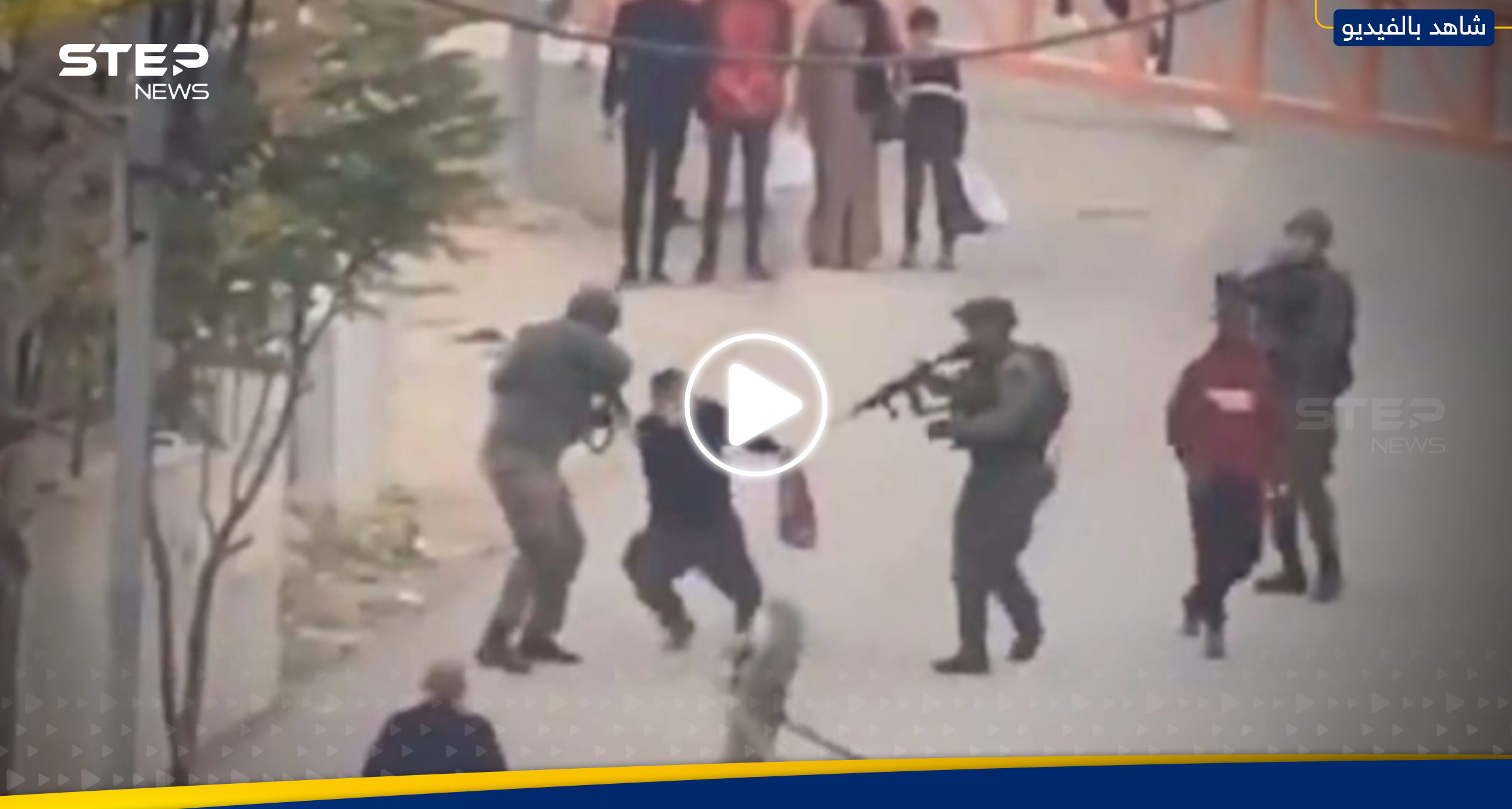 فيديو يشعل الجدل.. جندي إسرائيلي يطلق النار على فلسطيني "معاق" من مسافة صفر