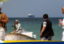 جماعة الحوثي تفرض المال مقابل العبور بالبحر الأحمر.. تقرير يكشف تفاصيل أرباح ضخمة حققتها