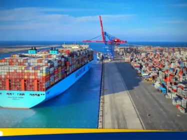 ألف سفينة و 25 مليار دولار عالقة بمياه الخليج بسبب الحرب الإيرانية - وكالة ستيب نيوز