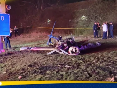 قتلى بتحطم طائرة قرب طريق سريع في الولايات المتحدة.. وفيديو يوثق لحظة السقوط