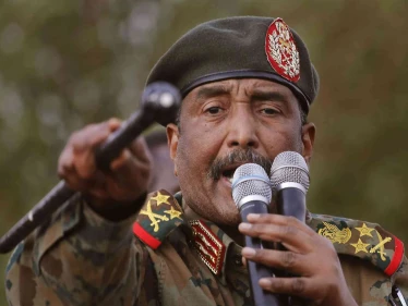 عبد الفتاح البرهان يعلن حل الحكومة ومجلس السيادة وإعلان حالة الطوارئ في السودان