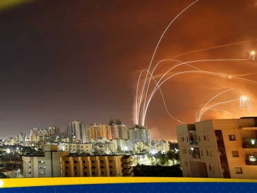 بالفيديو|| الجبهة تشتعل.. إطلاق 60 صاروخاً من لبنان باتجاه مستوطنة إسرائيلية
