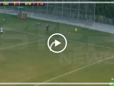 شاهد بالفيديو|| مدرب عربي يقذف مشجعاً لفريقه بحذائه !