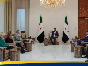 أحمد الشرع يستقبل عضوا من الكونغرس الأمريكي في دمشق