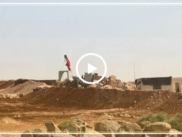 بالفيديو || تركيا ترسل شاحنات جدارية إلى معرّحطاط بريف إدلب الجنوبي