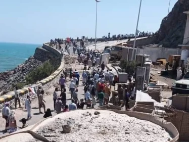 بعد اقتحام قصر معاشيق الرئاسي.. الحكومة اليمنية تدعو إلى الإسراع لتنفيذ هذا الاتفاق بجانبه العسكري