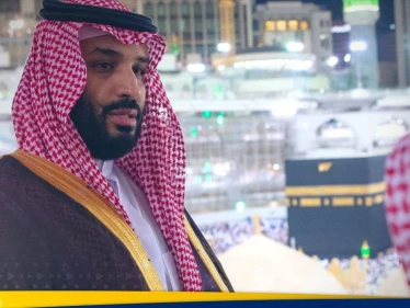 ولي العهد السعودي يصل منى للإشراف على تنظيم الحج نيابة عن الملك سلمان