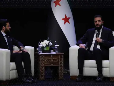 أحمد الشرع يكشف تحديات إعادة إعمار سوريا وأسباب تباطؤ الإصلاح - وكالة ستيب نيوز