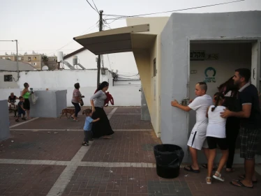 خطوة فلسطينية جديدة في كل الأراضي المحتلة لأول مرة وإسرائيل تطلب من المستوطنين البقاء في الملاجئ