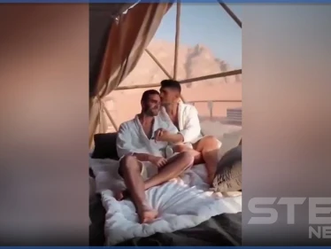 بالفيديو|| مثليين جنسياً في وادي رم يغضبان الأردن لما فعلاه على السرير