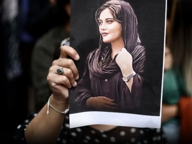 البرلمان الإيراني يصادق على قانون مثير للجدل بشأن الحجاب