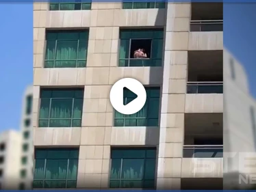 بالفيديو|| على أحد نوافذ الـ فور سيزونز في دمشق..شخصان عاريان وعلاقة حميمية كاملة!