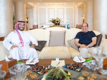 السيسي يكشف مضمون لقاءه بولي العهد السعودي الأمير محمد بن سلمان