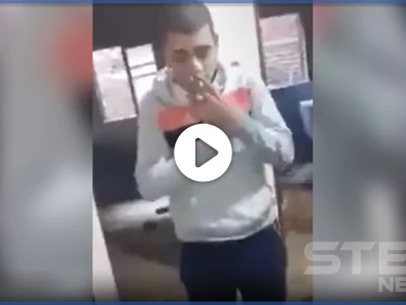 بالفيديو || يدخنون أثناء الصلاة.. القبض على ثلاث طلاب أثاروا غضب الشارع المصري