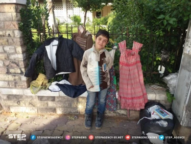 خاص: ستيب تُرافق أحد بائعي البسطات في أرصفة دمشق!!