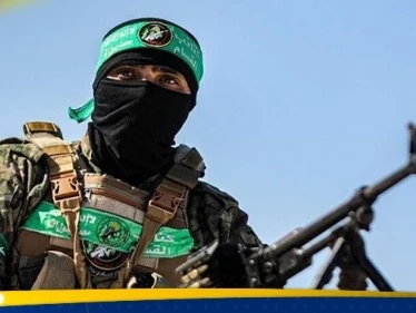 كتائب القسام توجّه رسالة وتخيّر عائلات أسرى إسرائيل بين أمرين.. وتقول: الوقت ينفد