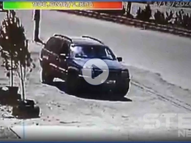 فيديو يوثّق لحظة هروب مقاتلي ميليشيا حزب الله من سيارة قبيل استهدافها بصاروخ إسرائيلي