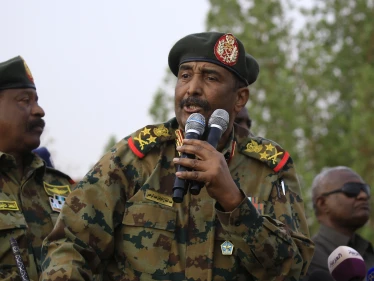 رئيس المجلس السيادي السوداني يؤكد رغبتهم بحل قضية سد النهضة والعودة إلى المجتمع الدولي