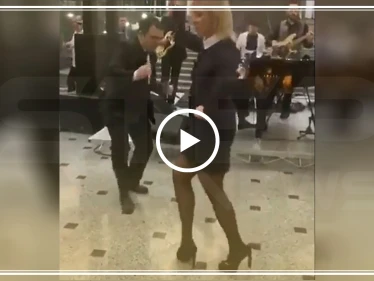 بالفيديو|| رقصة مثيرة للمتحدثة باسم وزارة الخارجية الروسية احتفالًا بهذه المناسبة