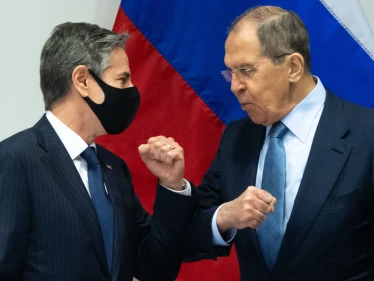 تفاصيل اجتماع بلينكن ولافروف في جنيف بشأن أوكرانيا.. ماذا طلب كل منهما!؟