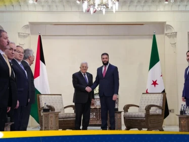 خلال زيارته لدمشق.. ماذا تباحث عباس مع أحمد الشرع وعلى ماذا اتفقا؟